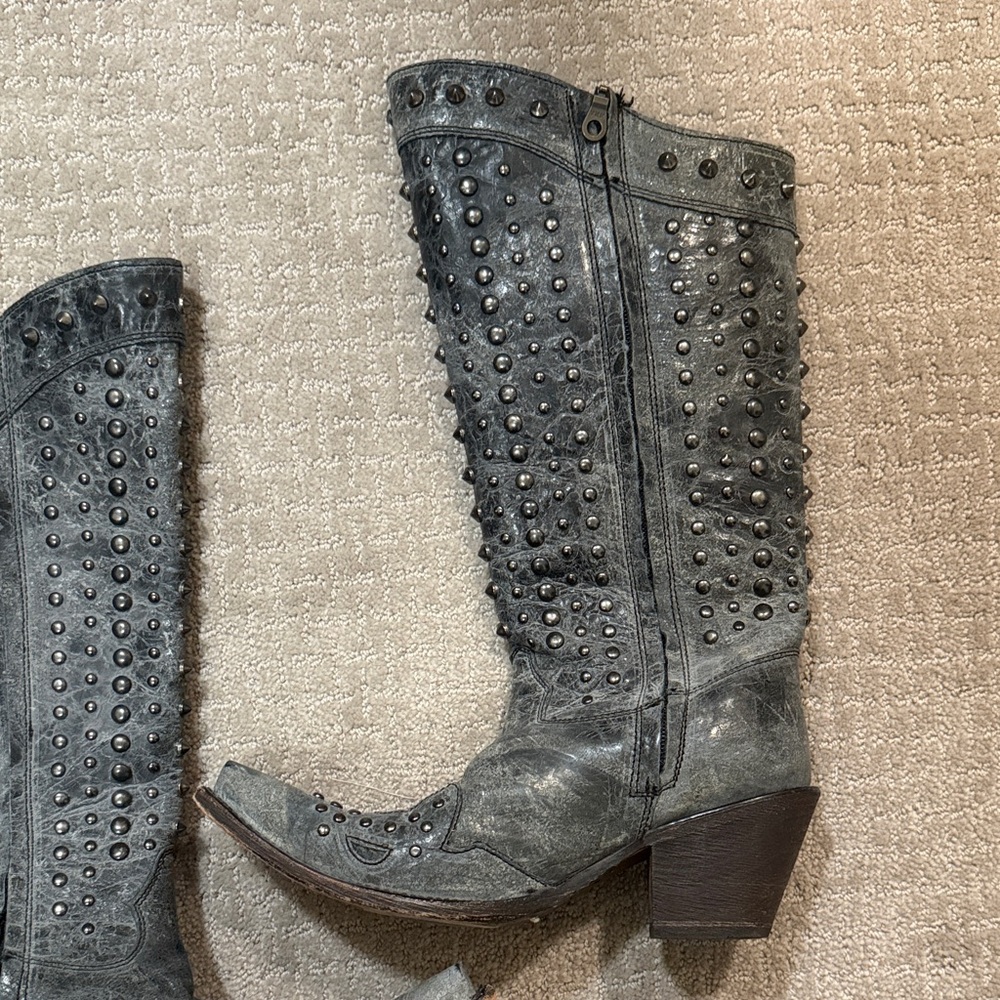 Corral Vintage Studded Black Western Boots - Picture 6 of 11